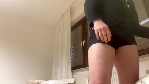 djokiii00 online show from February 17, 9:06 am