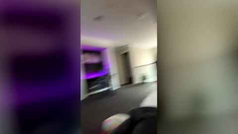 Snapshot of djsideways chatting on April 6, 4:57 am djsideways online show from April 6, 4:57 am