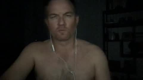 Snapshot of djswpy chatting on April 16, 8:37 am TriflinYoBitch online show from April 16, 8:37 am