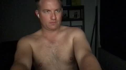 Snapshot of djswpy chatting on May 29, 5:49 am TriflinYoBitch online show from May 29, 5:49 am