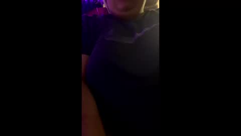 Snapshot of dkshsihshs chatting on March 3, 3:12 am dkshsihshs online show from March 3, 3:12 am