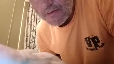 Snapshot of dman52026 chatting on April 18, 5:22 am dman52026 online show from April 18, 5:22 am