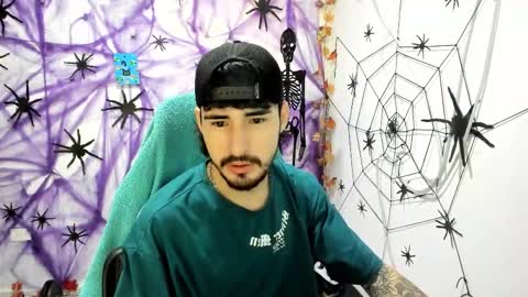 Snapshot of dmitrisanders1 chatting on December 14, 2:00 pm Maybe in pvt online show from December 14, 2:00 pm