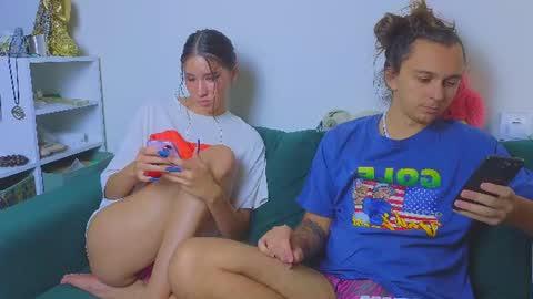 Snapshot of do_u_know_them chatting on August 1, 4:39 pm Kirahe Mirashe online show from August 1, 4:39 pm