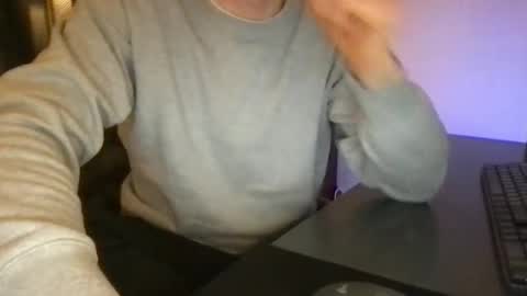 doctor_luv_69 online show from March 8, 7:39 pm