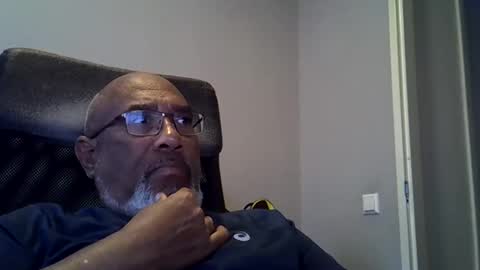 Snapshot of dofrank969 chatting on May 31, 7:26 pm dofrank969 online show from May 31, 7:26 pm