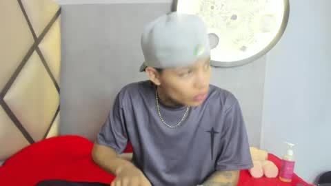 Snapshot of dogan_renz0 chatting on April 4, 7:11 pm Dogan online show from April 4, 7:11 pm