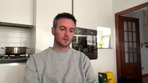 Snapshot of dogdammit chatting on October 22, 11:10 am dogdammit online show from October 22, 11:10 am