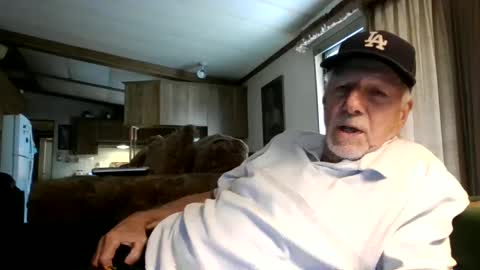 Snapshot of doingmyself69 chatting on September 8, 8:52 pm doingmyself69 online show from September 8, 8:52 pm