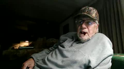 Snapshot of doingmyself69 chatting on November 12, 3:12 pm doingmyself69 online show from November 12, 3:12 pm