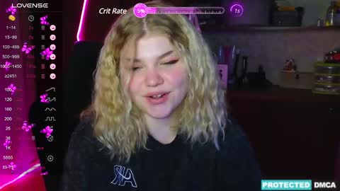 Snapshot of doll_chloe_ chatting on December 5, 3:50 pm Chloe online show from December 5, 3:50 pm