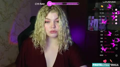 Snapshot of doll_chloe_ chatting on December 8, 8:47 pm Chloe online show from December 8, 8:47 pm