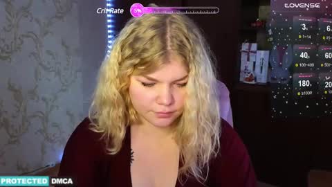 Snapshot of doll_chloe_ chatting on December 17, 7:07 am Chloe online show from December 17, 7:07 am