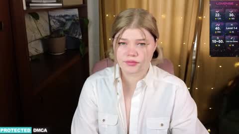 Snapshot of doll_chloe_ chatting on January 23, 8:57 am Chloe online show from January 23, 8:57 am