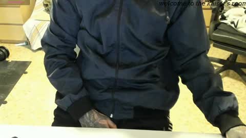 Snapshot of doll_kaiser chatting on May 24, 4:39 am doll_kaiser online show from May 24, 4:39 am