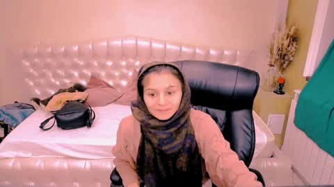 Snapshot of doll_stylish_ chatting on December 29, 7:17 am dol online show from December 29, 7:17 am