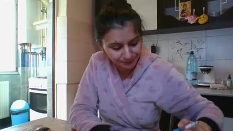 Snapshot of doll_stylish_ chatting on February 6, 8:50 am dol online show from February 6, 8:50 am