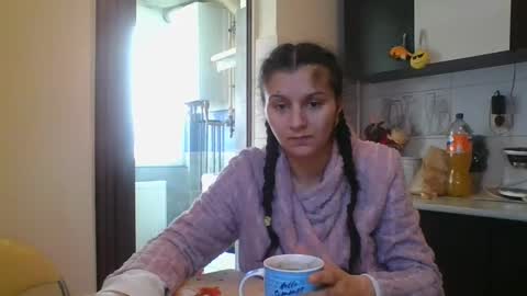 Snapshot of doll_stylish_ chatting on February 9, 8:11 am dol online show from February 9, 8:11 am