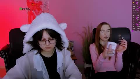 Snapshot of doll_vey chatting on December 1, 8:47 pm doll_vey online show from December 1, 8:47 pm