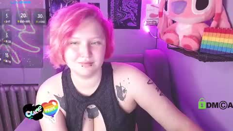 Snapshot of dollirosee chatting on June 23, 4:32 am dollirosee online show from June 23, 4:32 am