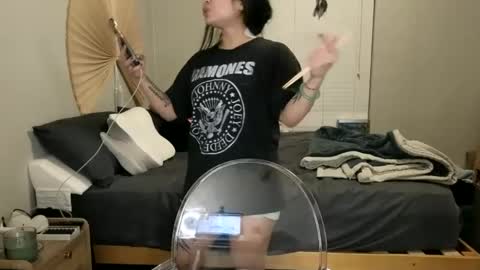 DOLLLFACE online show from December 31, 11:49 pm