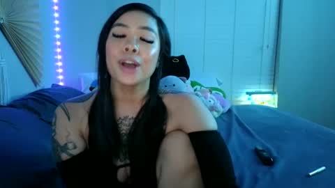 DOLLLFACE online show from February 8, 9:35 am