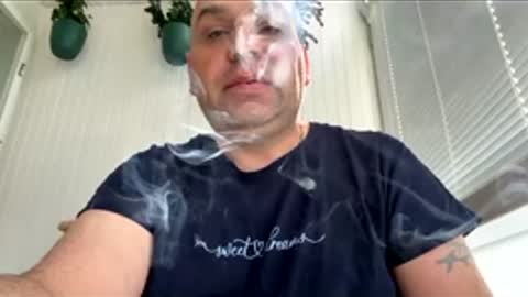 Snapshot of dollpetal chatting on June 7, 12:31 pm dollpetal online show from June 7, 12:31 pm