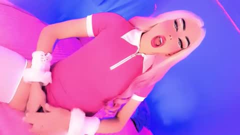 dolls_angel online show from April 22, 10:39 am