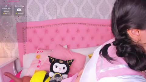 Snapshot of dolly_kitter chatting on June 9, 12:17 pm dolly_kitter online show from June 9, 12:17 pm