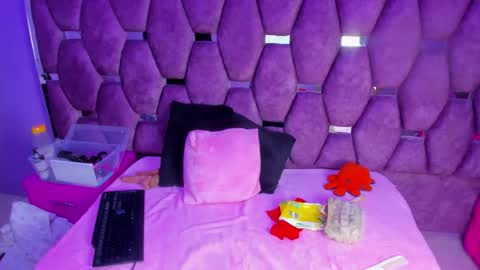 dollyjuicy1 online show from October 3, 3:47 am