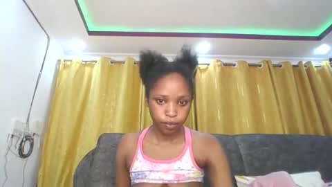 Snapshot of dollythegirl chatting on June 4, 1:33 am kadolly online show from June 4, 1:33 am