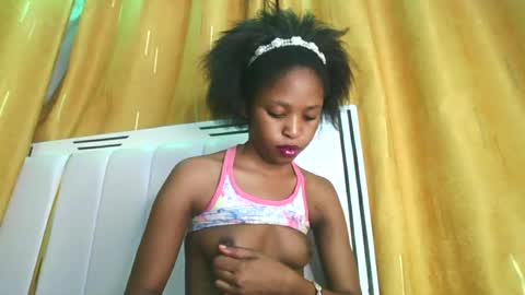 Snapshot of dollythegirl chatting on June 14, 10:56 pm kadolly online show from June 14, 10:56 pm