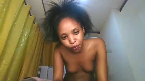 Snapshot of dollythegirl chatting on June 21, 5:59 pm kadolly online show from June 21, 5:59 pm
