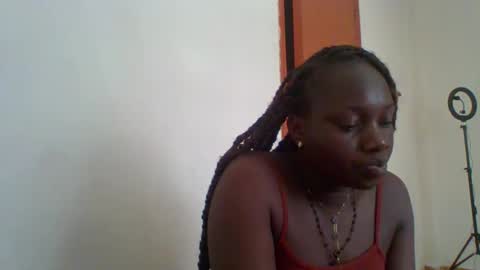 dollyvee online show from April 20, 11:46 am