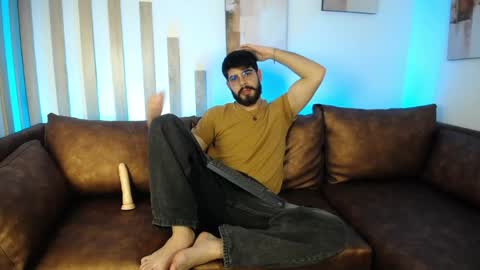 Snapshot of domboy_ chatting on June 3, 8:25 pm domboy online show from June 3, 8:25 pm
