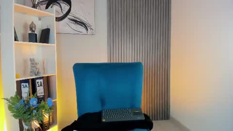 Snapshot of domboy_ chatting on June 19, 8:12 pm domboy online show from June 19, 8:12 pm