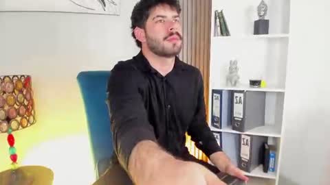 Snapshot of domboy_ chatting on June 25, 8:02 pm domboy online show from June 25, 8:02 pm