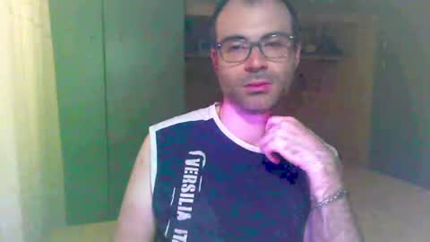 Snapshot of domco9 chatting on July 12, 12:51 pm domco9 online show from July 12, 12:51 pm