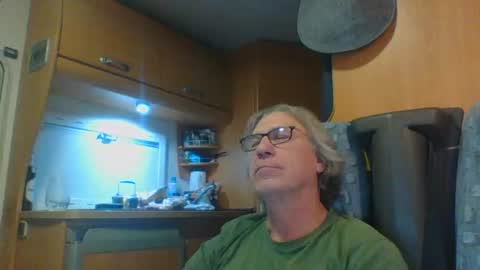 Snapshot of domiande chatting on November 12, 8:52 pm domiande online show from November 12, 8:52 pm