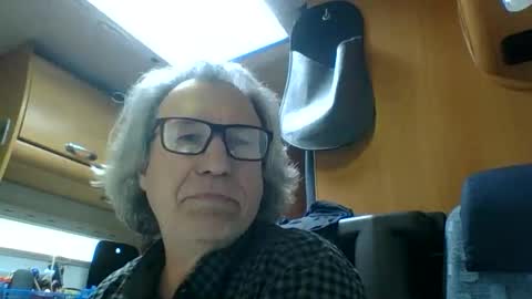 Snapshot of domiande chatting on February 9, 9:46 am domiande online show from February 9, 9:46 am