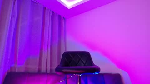 jjhoy online show from April 25, 9:12 am