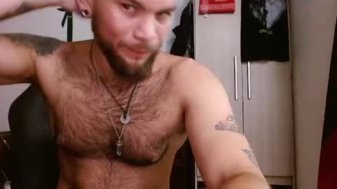 Snapshot of dominantthewolf chatting on June 3, 12:46 am Logan - INDEPENDET MODEL online show from June 3, 12:46 am