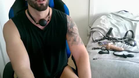 DominatedTitan online show from October 28, 12:09 pm