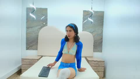 Snapshot of dominic_black0 chatting on April 18, 7:58 pm Dominic online show from April 18, 7:58 pm