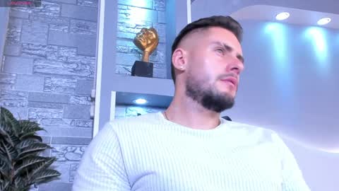 dominic de luca online show from April 8, 4:23 am