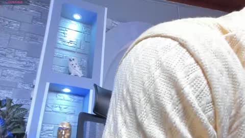 Snapshot of dominic_de_luca chatting on May 15, 4:41 am dominic de luca online show from May 15, 4:41 am