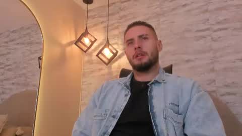 Snapshot of dominic_de_luca chatting on July 9, 2:43 pm dominic de luca online show from July 9, 2:43 pm