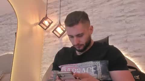 Snapshot of dominic_de_luca chatting on July 24, 11:08 am dominic de luca online show from July 24, 11:08 am