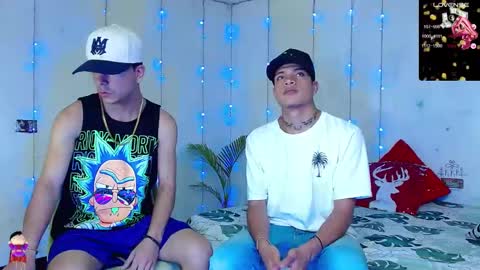 Snapshot of dominic_hanks chatting on December 29, 10:56 am DOMINIC AND ANDREW online show from December 29, 10:56 am