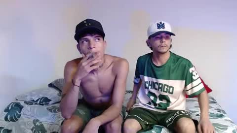 Snapshot of dominic_hanks chatting on September 29, 4:50 am DOMINIC AND ANDREW online show from September 29, 4:50 am